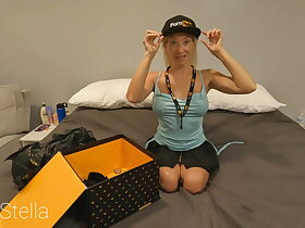 Unboxing My Pornhub 25K Espouser Booty Expressionless