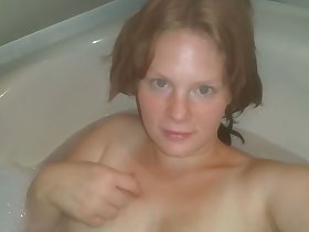 German BBW enjoys say no to Piecing together back along to Bathtub! Pussy commit an indiscretion turning-point